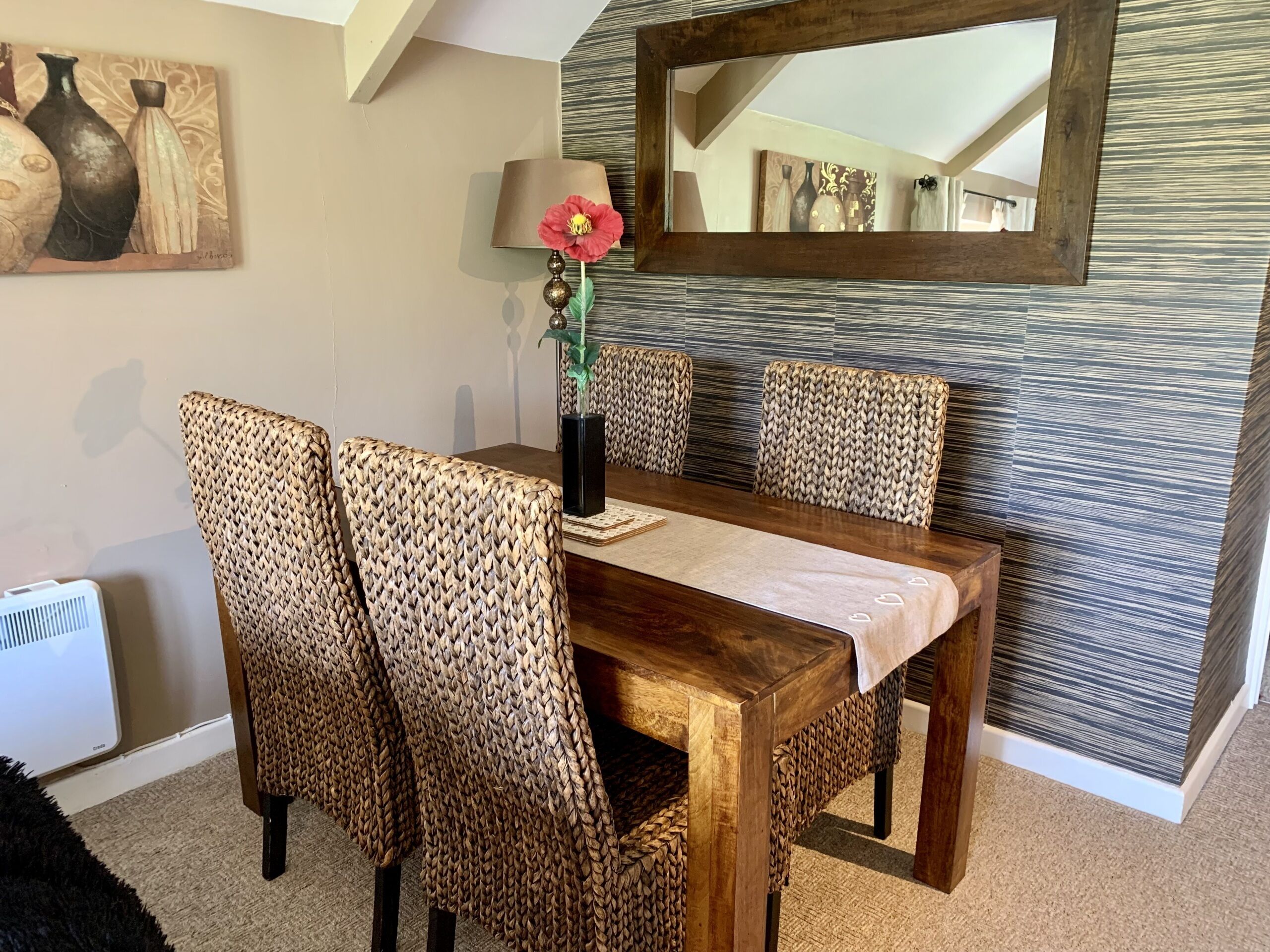 Romantic Apartment, Ensuite (Swallows Nest) | Dining