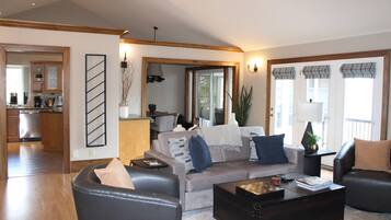 Suite, Multiple Beds, Non Smoking (Efficiency, Upgrade) | Desk, laptop workspace, blackout curtains, iron/ironing board