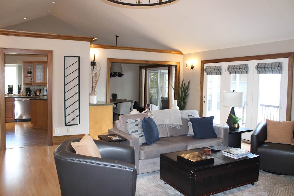 suite, multiple beds, non smoking (efficiency, upgrade) | desk, laptop workspace, blackout curtains, iron/ironing board
