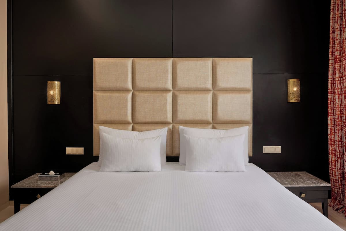 1 bedroom, minibar, in-room safe, desk