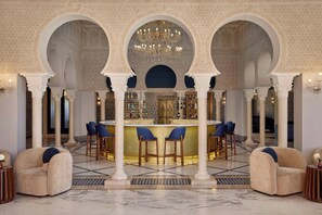 2 bars/lounges, poolside bar - Delta Hotels by Marriott™ Marrakech Eden Andalou (Marrakech)