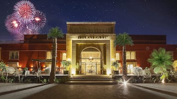 Façade de l’hébergement - soirée/nuit