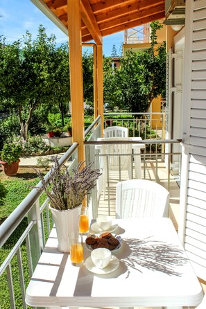 Terrace/patio - Rantos Apartments (Corfu)