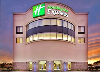 Holiday Inn Express Waterloo Cedar Falls by IHG