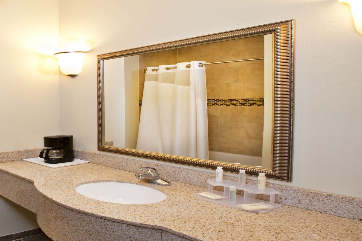 hair dryer, towels