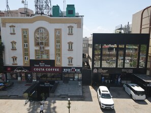 Exterior - Amar Yatri Niwas (Agra)
