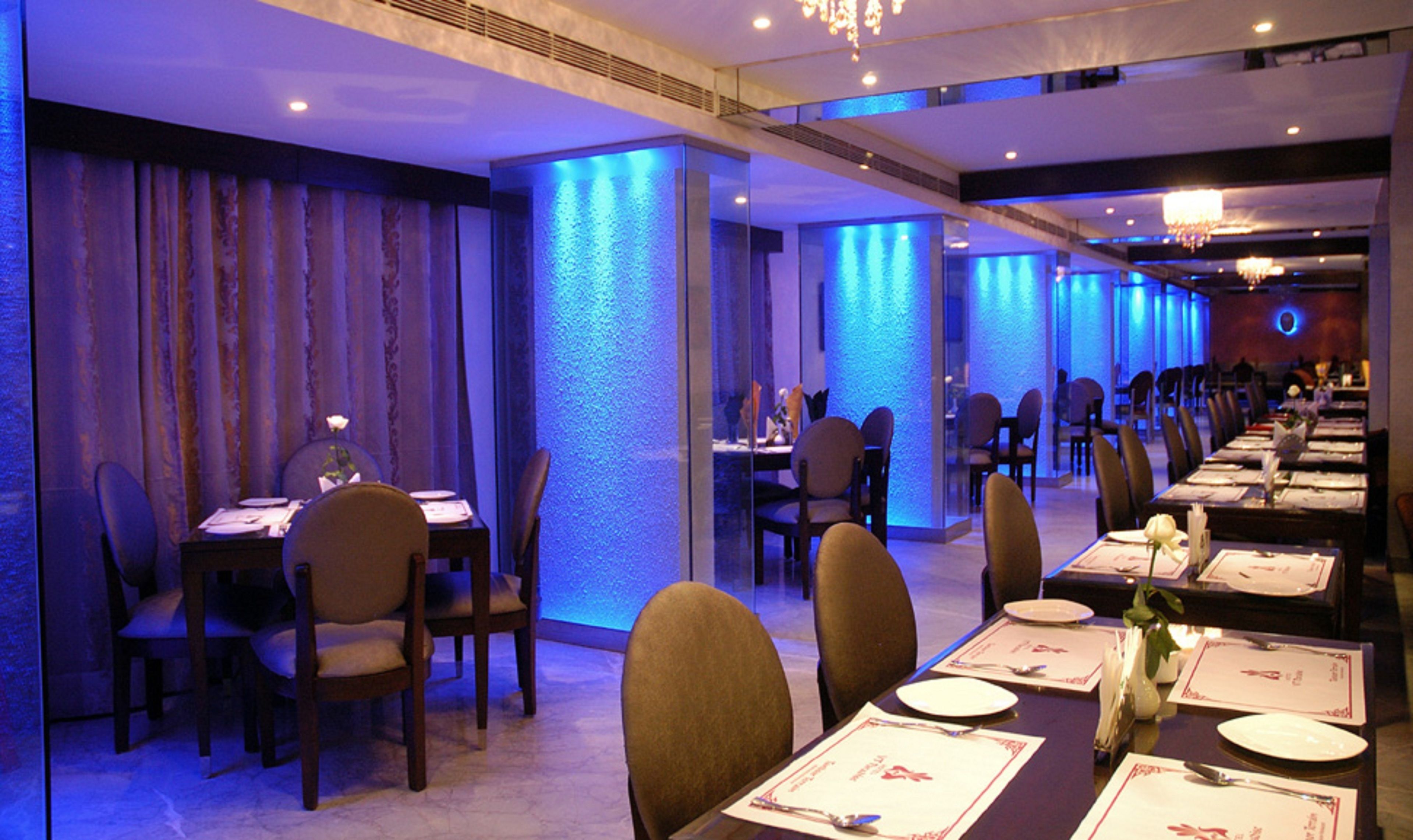 2 restaurants, Indian cuisine