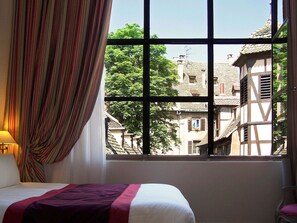 Deluxe Twin Room | Premium bedding, pillowtop beds, minibar, in-room safe