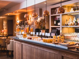 Daily buffet breakfast for a fee