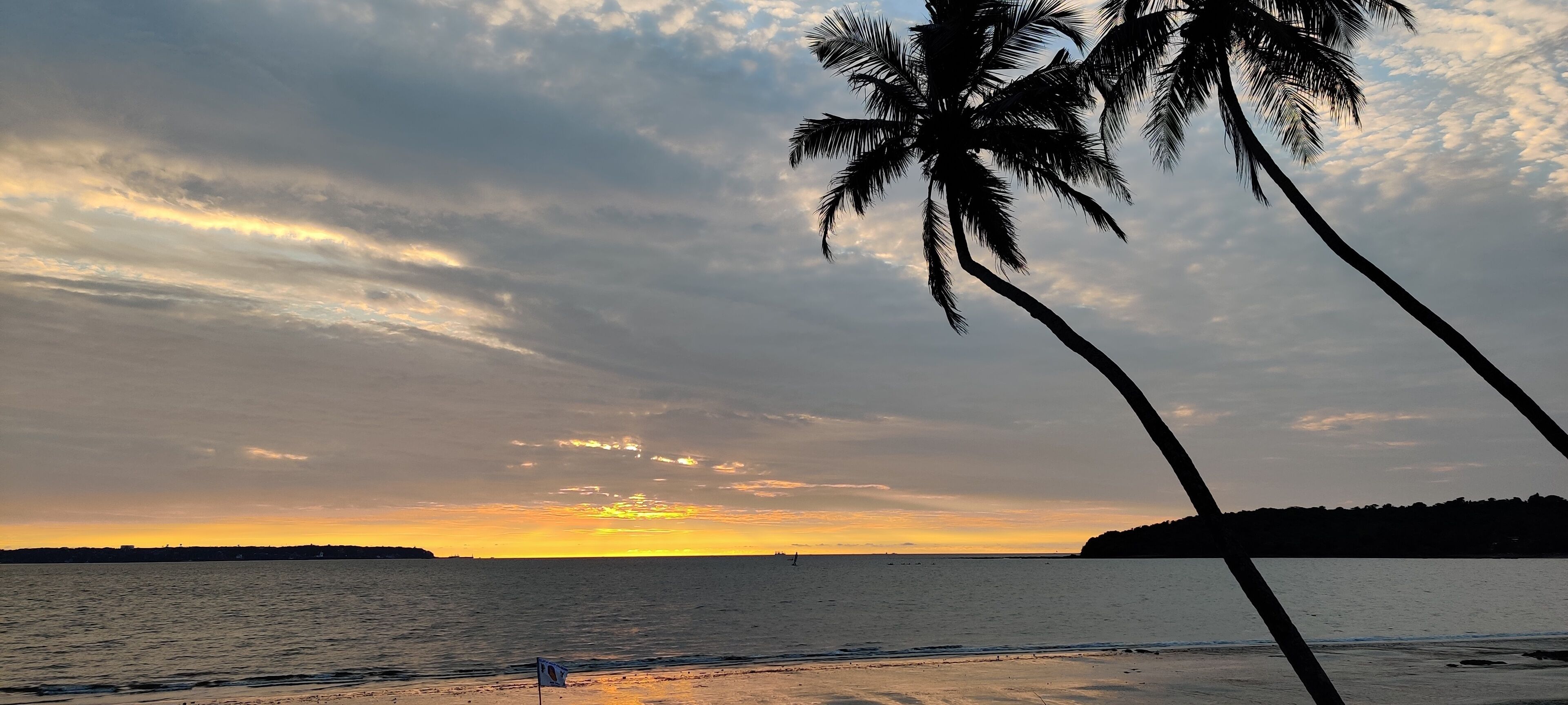 Beachfront Sea View | Minibar, in-room safe, desk, soundproofing