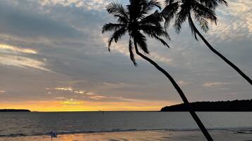 Beachfront Sea View | Minibar, in-room safe, desk, soundproofing