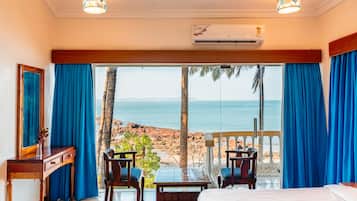 Beachfront Sea View | Minibar, in-room safe, desk, soundproofing