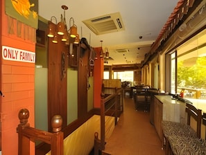 Café da manhã, almoço e jantar