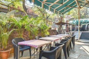 Desayuno buffet todos los días (con cargo)