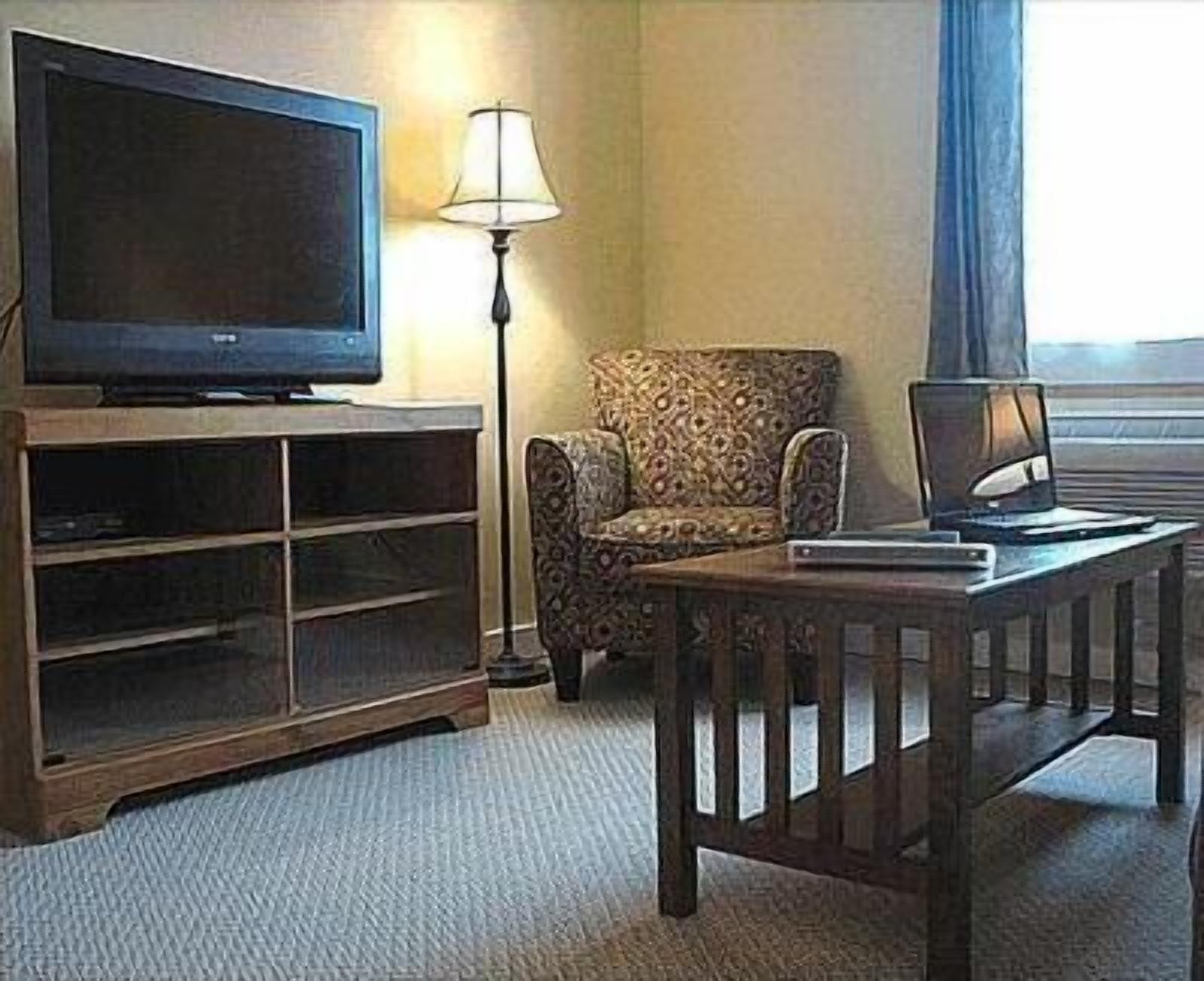 32-inch flat-screen tv with cable channels, tv, dvd player