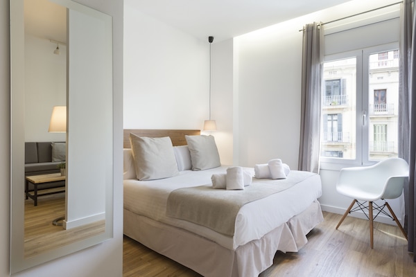 Premium bedding, in-room safe, blackout drapes, iron/ironing board