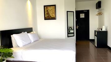 Superior Room | Premium bedding, minibar, in-room safe, free WiFi