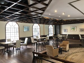 2 restaurants, breakfast, lunch, dinner served; Italian cuisine - Flamingo Hotel by The Lake (Ampang)