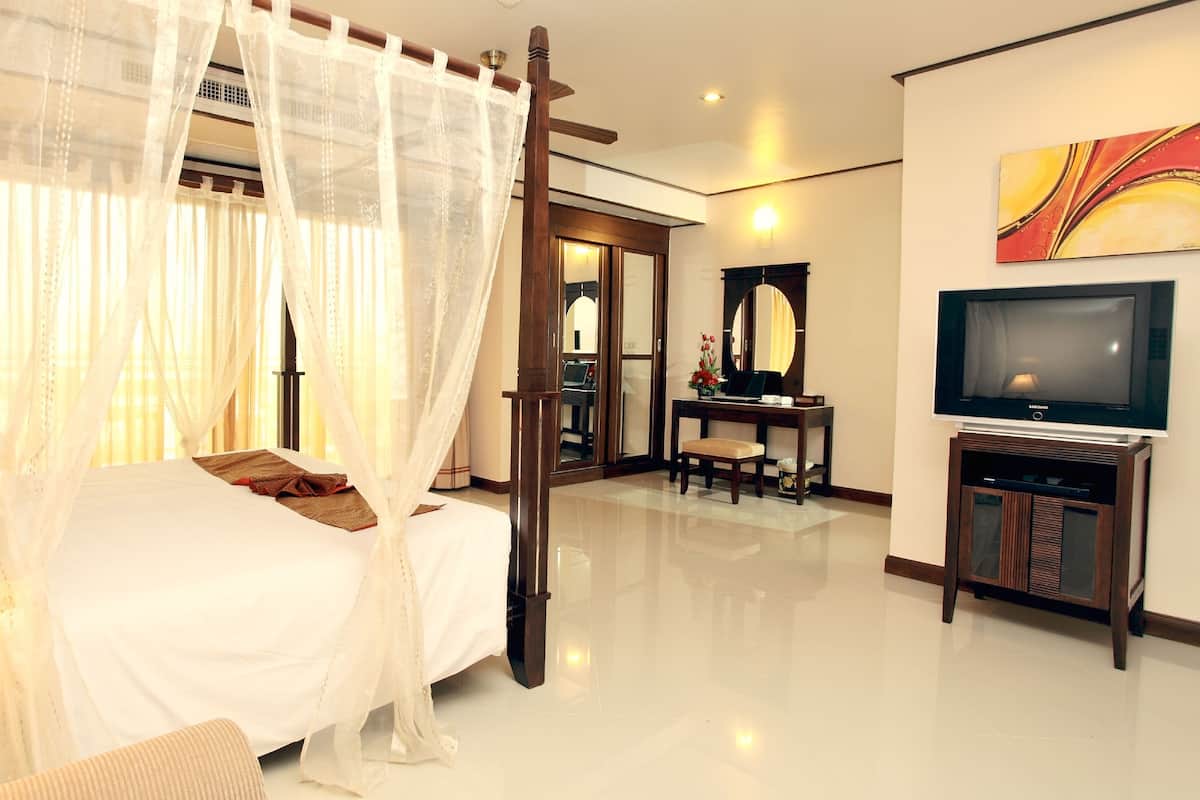 Suite Keluarga, 2 kamar tidur | 1 kamar tidur, minibar, brankas, dan meja kerja