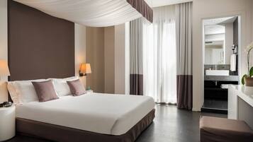 1 Schlafzimmer, Minibar, Zimmersafe, Schreibtisch