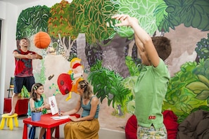 Children’s play area – indoor