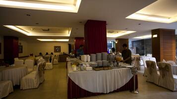 Tägliches inbegriffenes Frühstücksbuffet