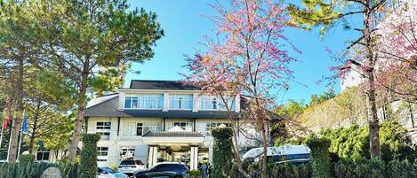 Fachada de la propiedad