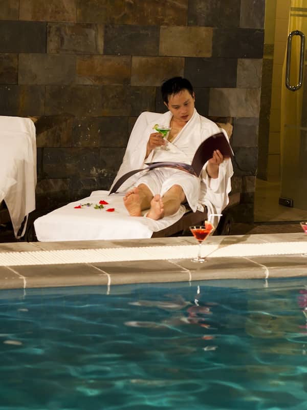 Indoor pool, pool loungers