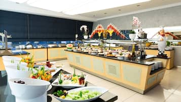 Daily buffet breakfast (EUR 20 per person)