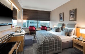 Rom – standard | Sengetøy av topp kvalitet, minibar, safe på rommet og skrivebord