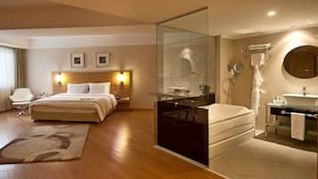 Premium bedding, Select Comfort beds, minibar, in-room safe