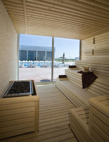 Hot tub, Turkish bath, body treatments, hot stone massages