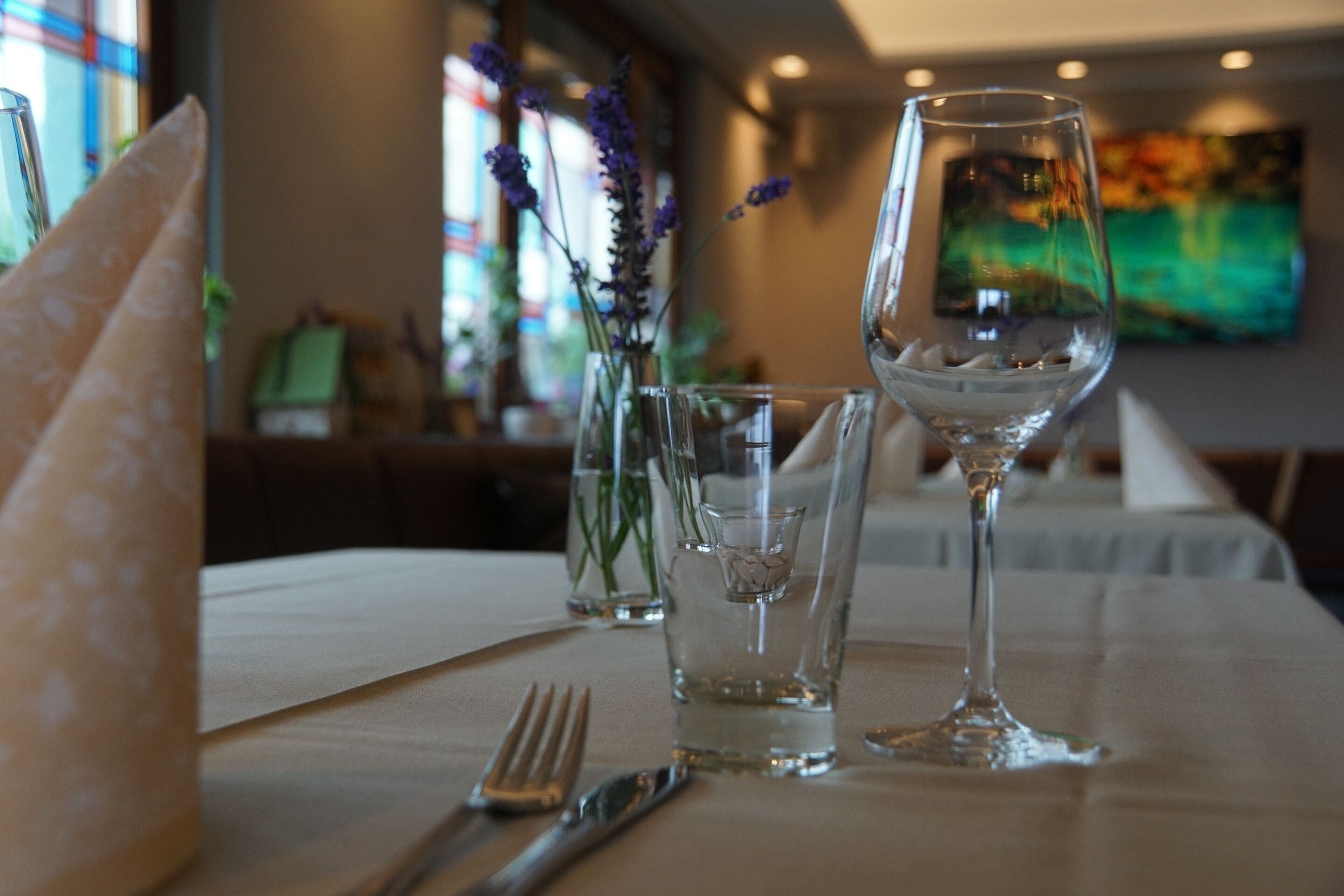 Déjeuner et dîner servis sur place, spécialités Cuisine régionale