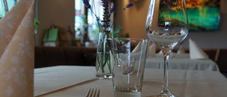 Mittagessen und Abendessen, regionale Küche