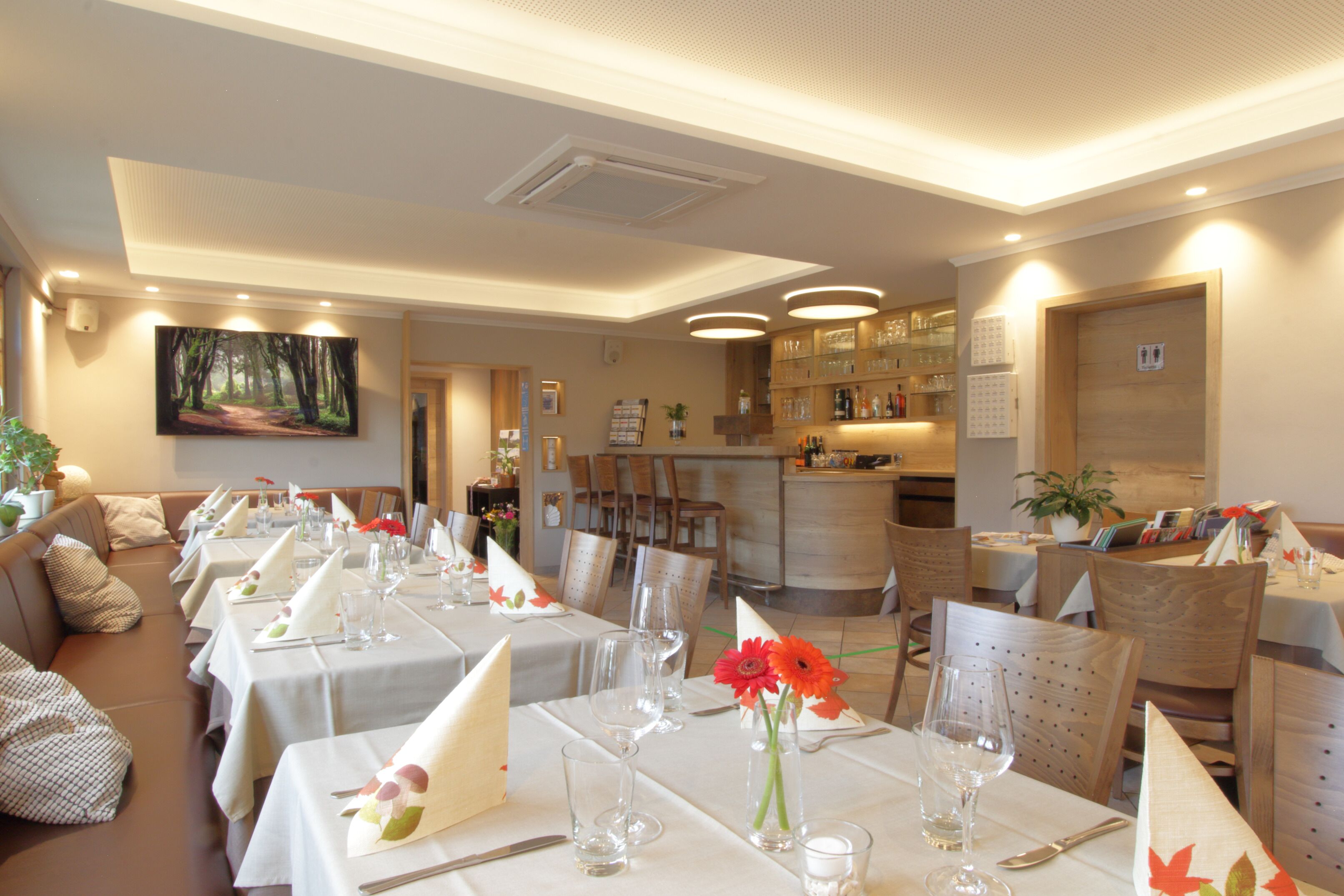 lunch and dinner served, regional cuisine