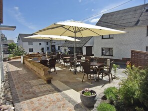 บริการอาหารกลางวันและอาหารเย็น, อาหารประจำภูมิภาค