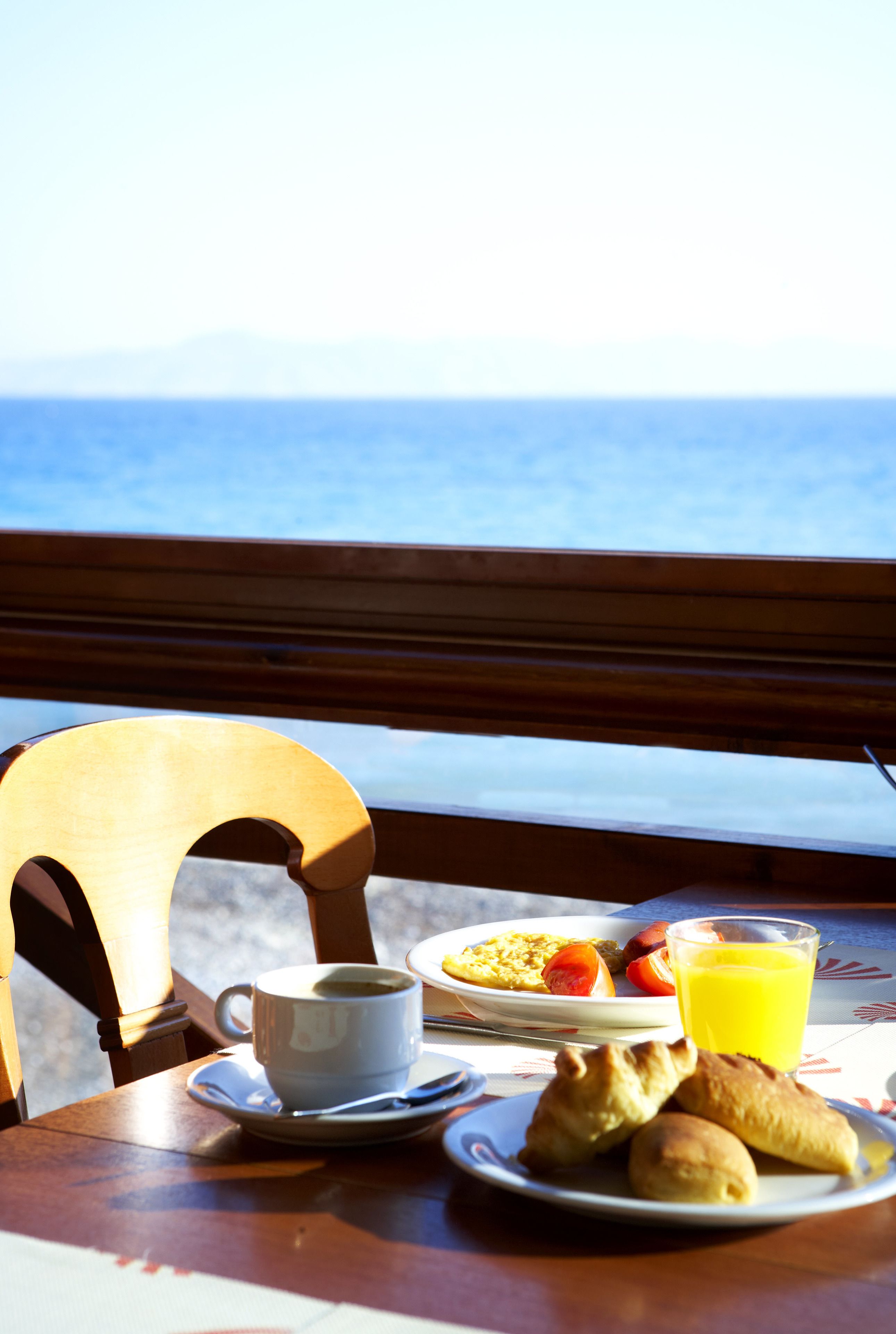 2 Restaurants, Mittagessen, Abendessen, internationale Küche