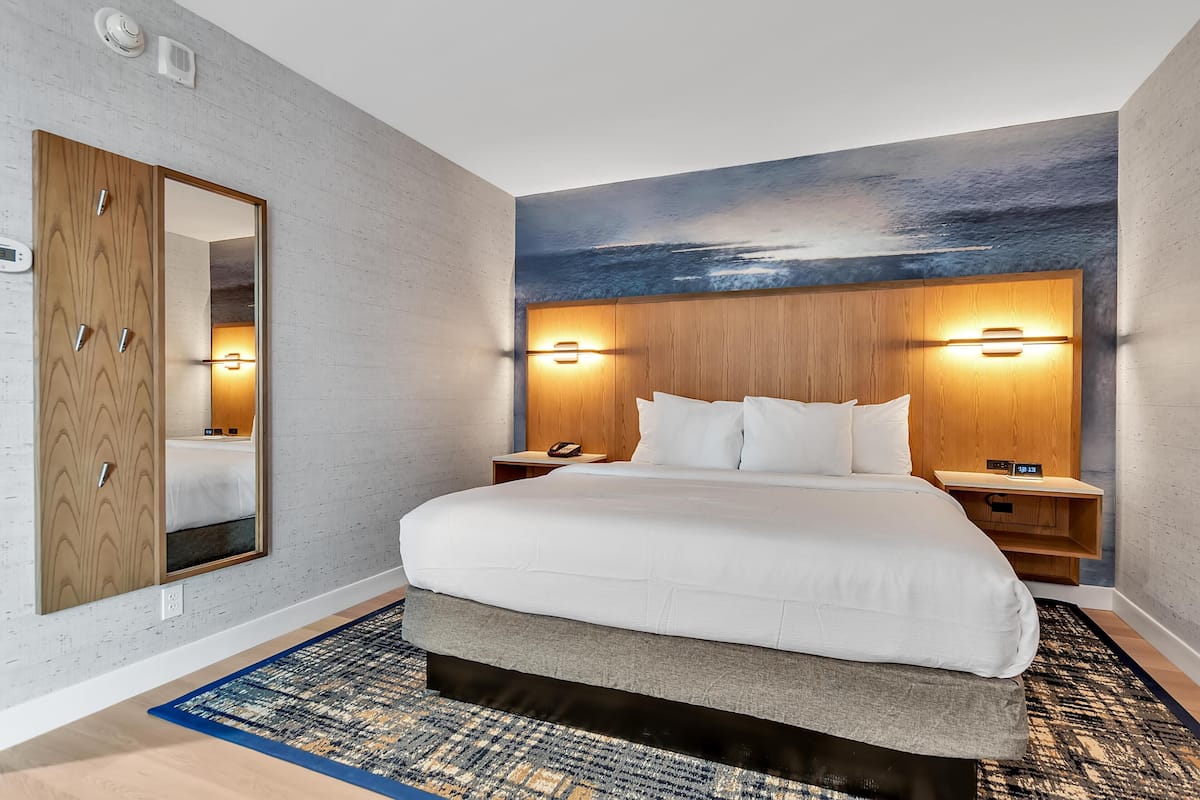 Studio Suite, 1 King Bed with Sofa bed | 1 bedroom, in-room safe, desk, laptop workspace