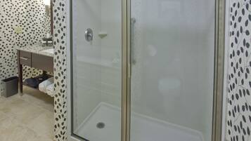 Executive Suite, 1 King Bed with Sofa bed, Corner | Bathroom shower