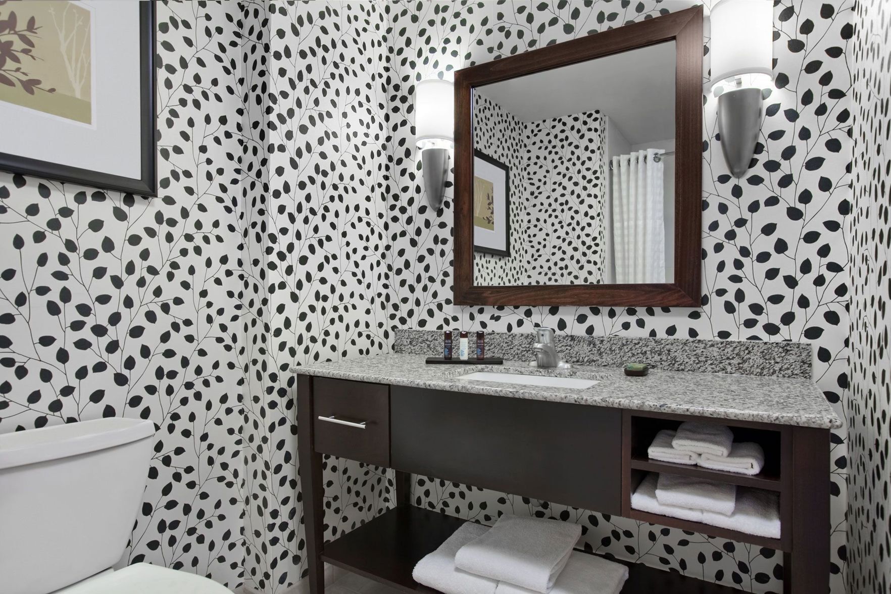 浴室 | 淋浴设施、免费洗浴用品、吹风机、毛巾