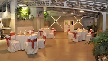 Banquet hall