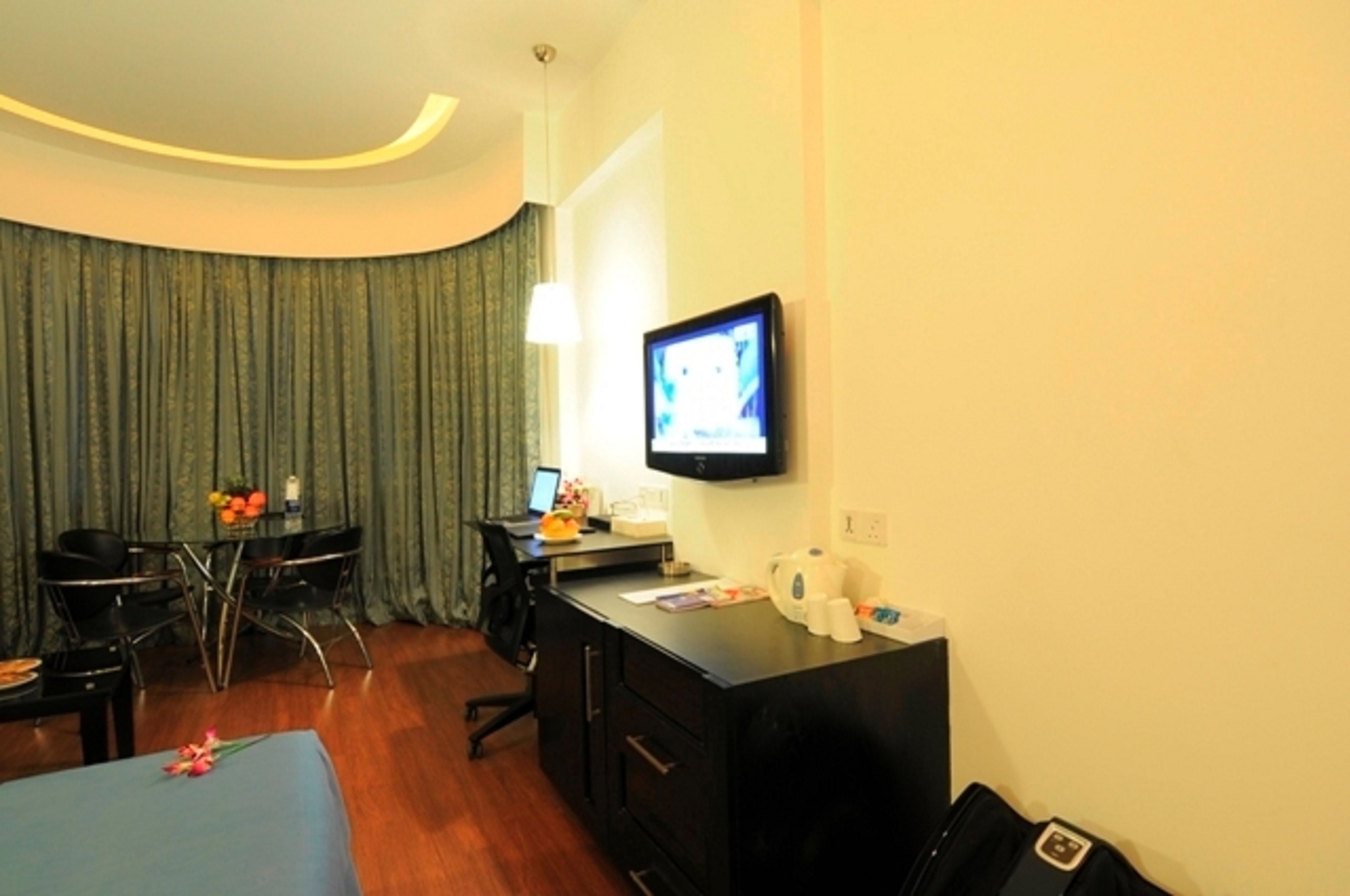 Photo - The Central Court Hotel