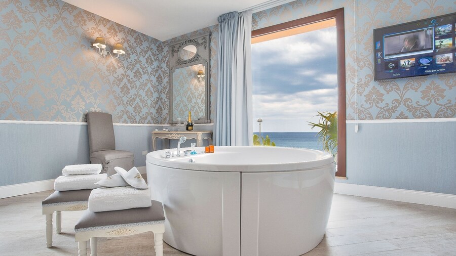 Marina Holiday Resort & Spa