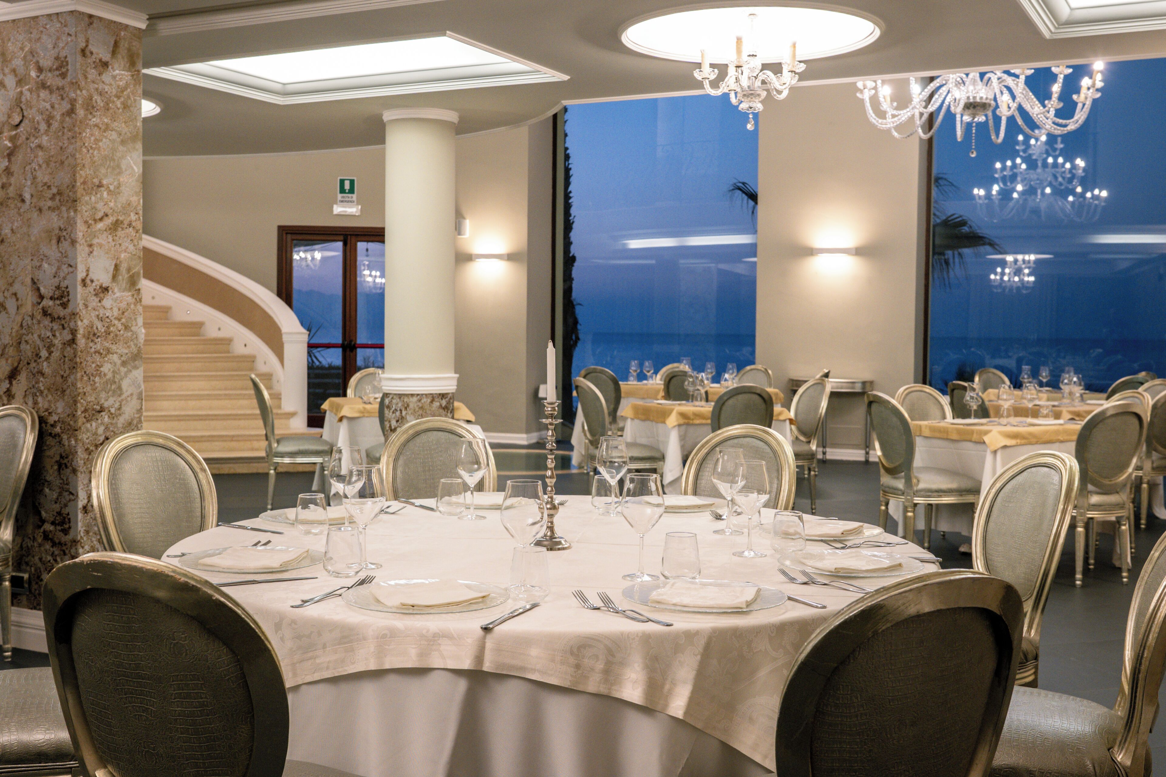 Aperti colazione, pranzo, cena e brunch
