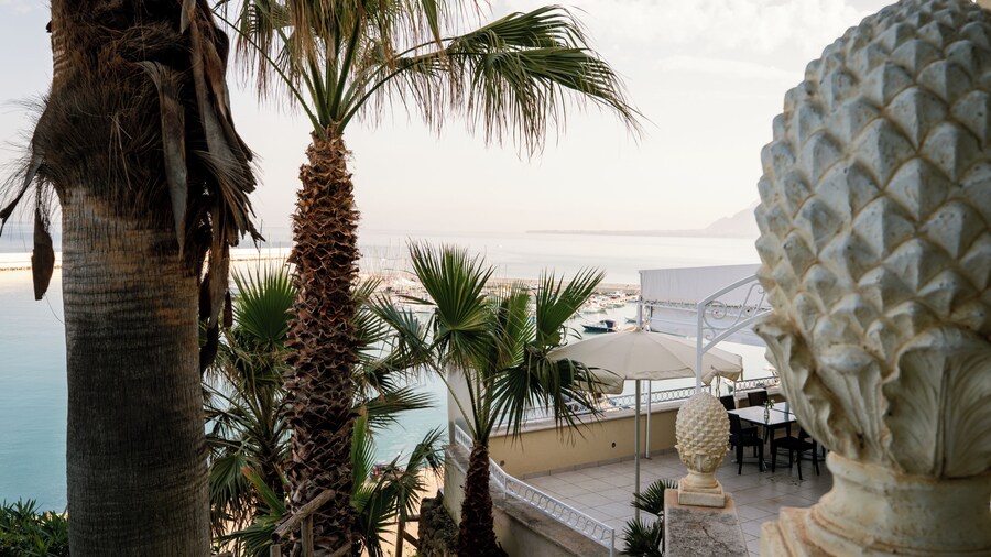 Marina Holiday Hotel & Spa