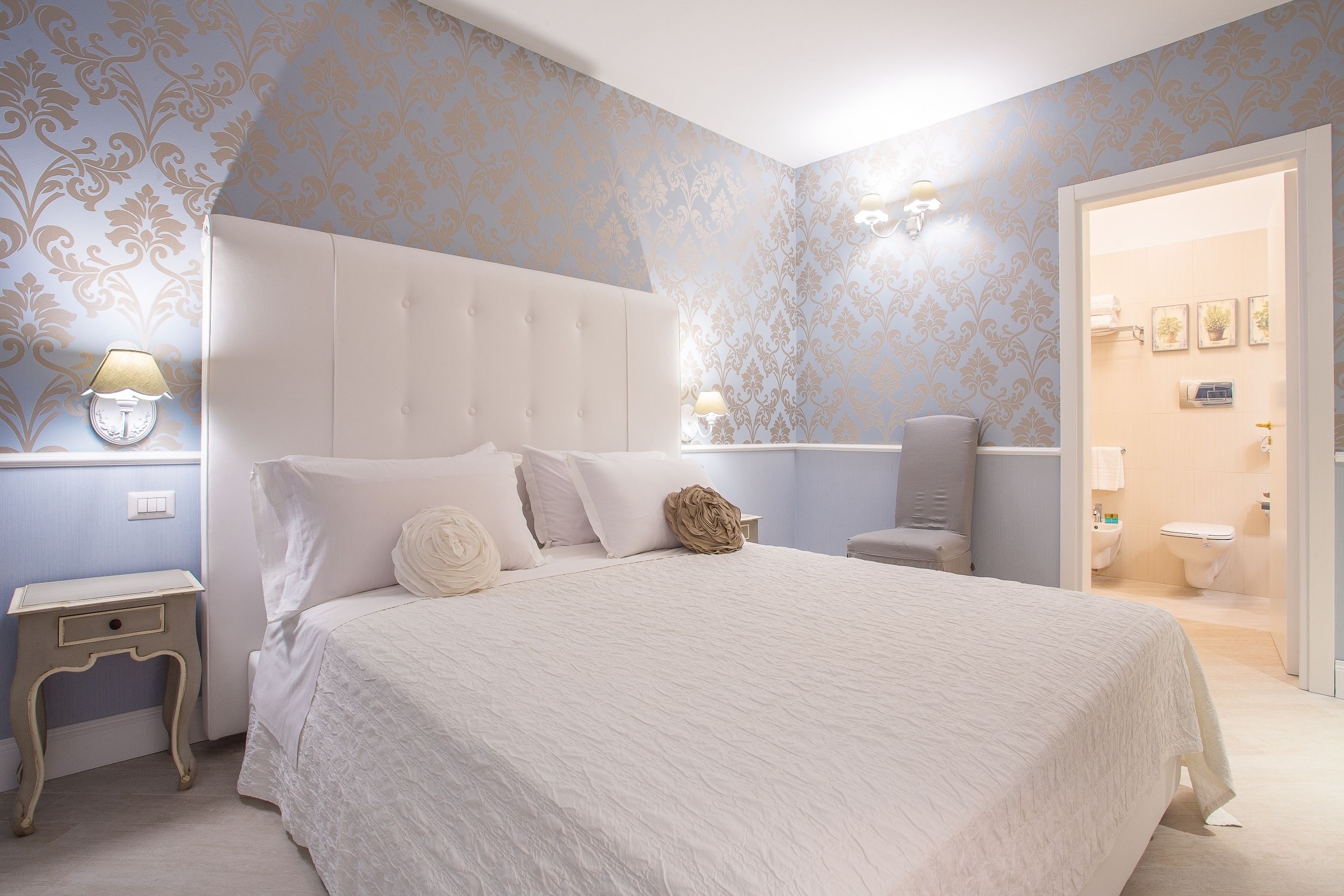 superior room | 1 bedroom, minibar, in-room safe, desk