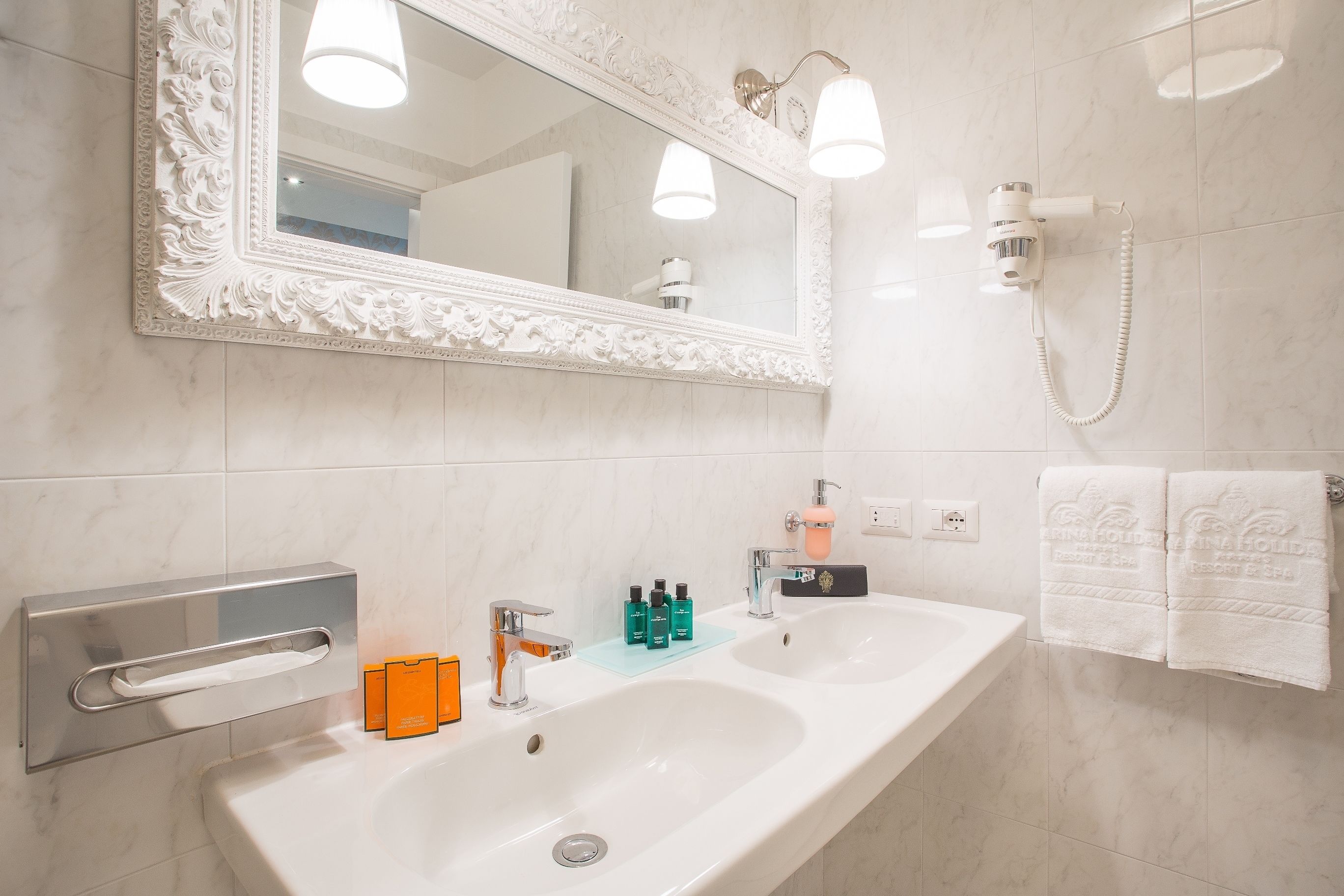 junior suite | bathroom sink