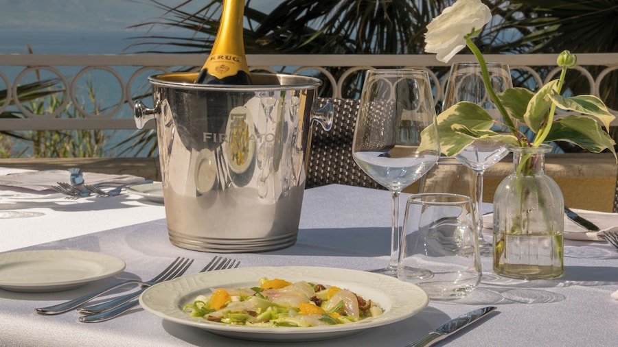 Marina Holiday Hotel & Spa