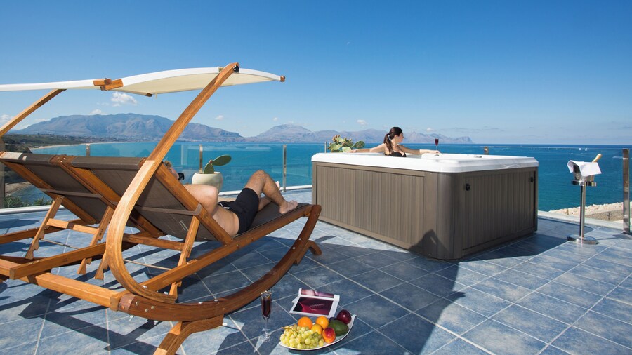 Marina Holiday Hotel & Spa