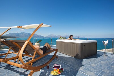 Marina Holiday Hotel & Spa